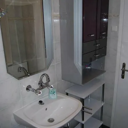 Super Gunstige 72 M² Wohnung, 3 *