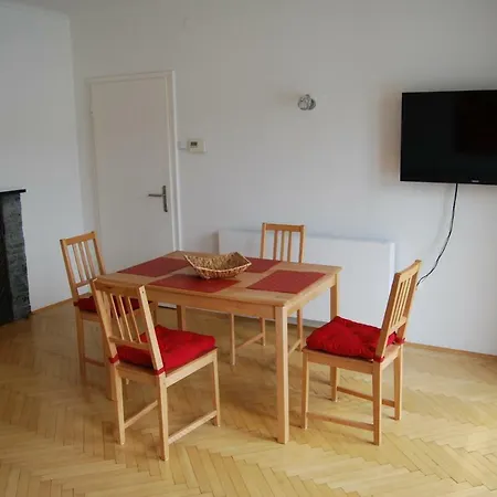 Апартаменты Super Gunstige 72 M² Wohnung, 3 Грац